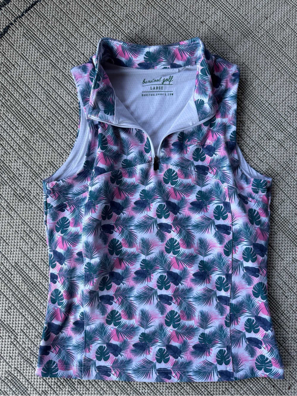 Barefoot Golf Pink & Navy Tropical-Print Sleeveless Polo Top